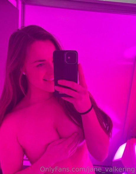 Jane Valkering star du porno en haute qualité img