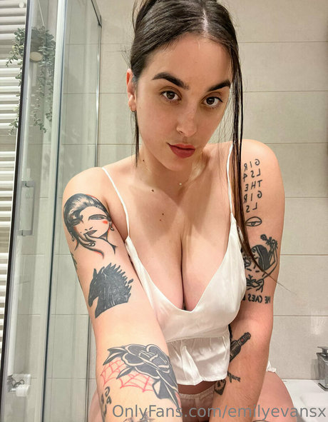 emilyevansx actrice porno images