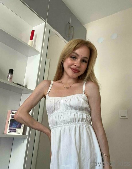 raychel kiss bonita modelo galería