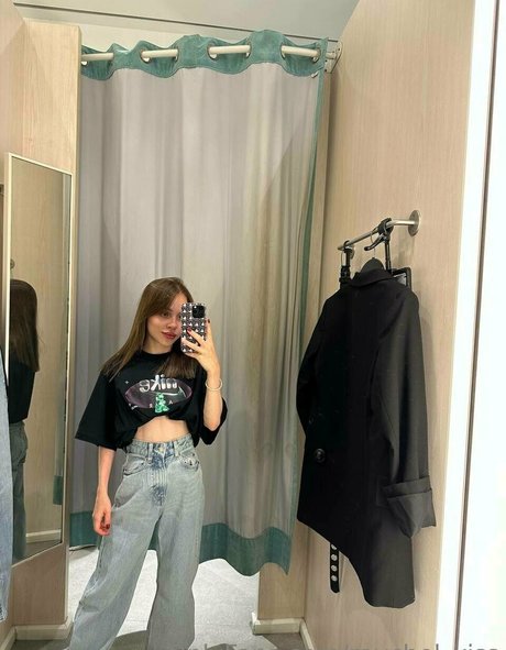 raychel kiss modelo hermosa galerías