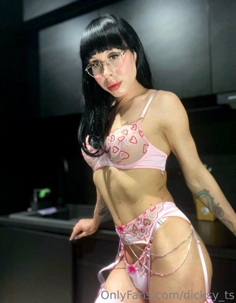 dicksy ts estrella porno desnuda fotos