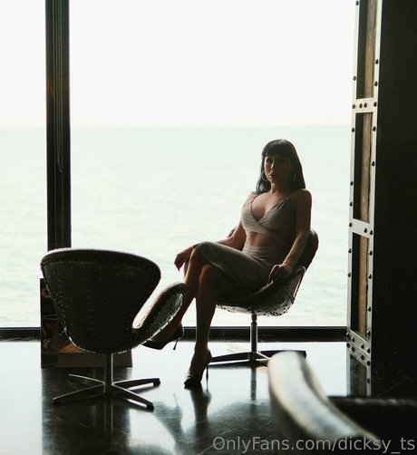 dicksy ts star du porno chaude photo