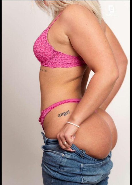 BootyLunaa model images