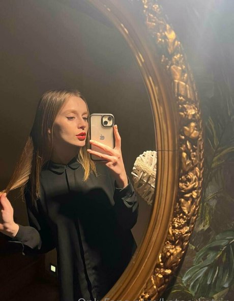 kateorkatrin étoile de l'art galeries