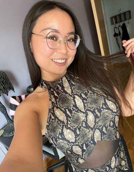 yimingcuriosityofficial haut de star du porno des photos