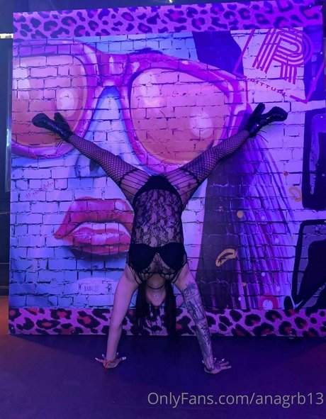 anagrb13 modelo atractivo archivo