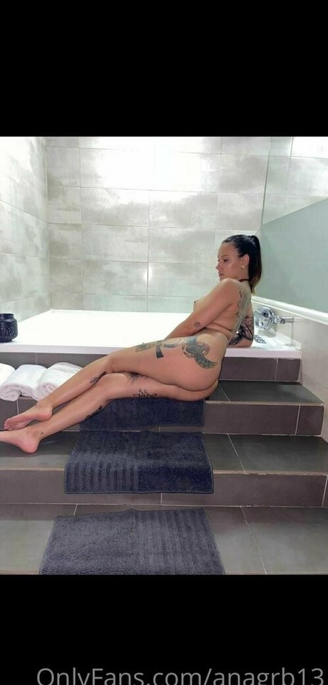 anagrb13 star hot pics
