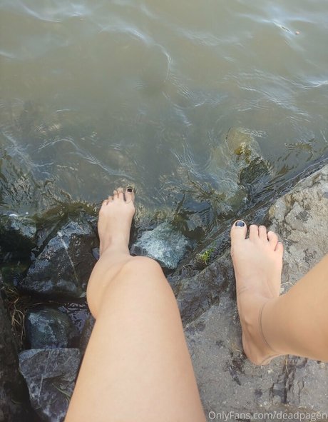 deadpagen modèle magnifique image