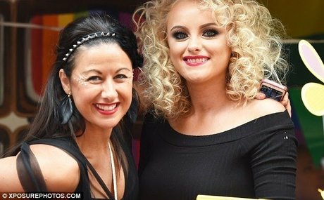 Katie McGlynn sexe star collection