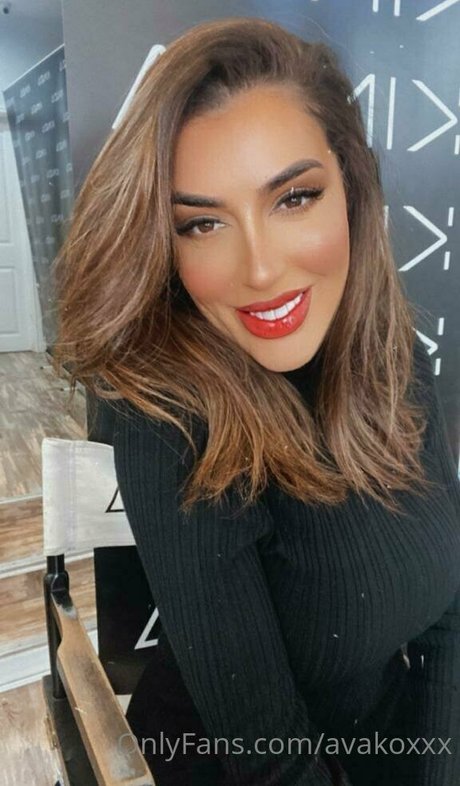 AvaKoxxx actrice libre des photos