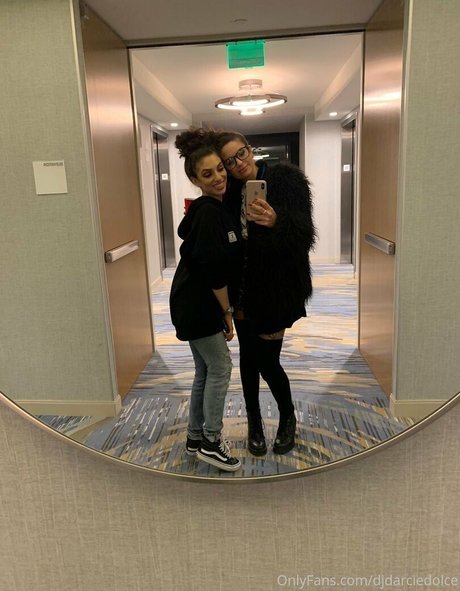 darciedolcexxx desnudos de estrellas fotos