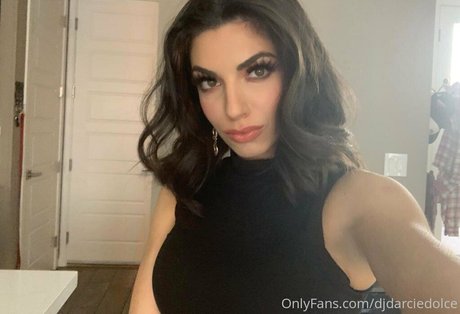 darciedolcexxx beau modèle image