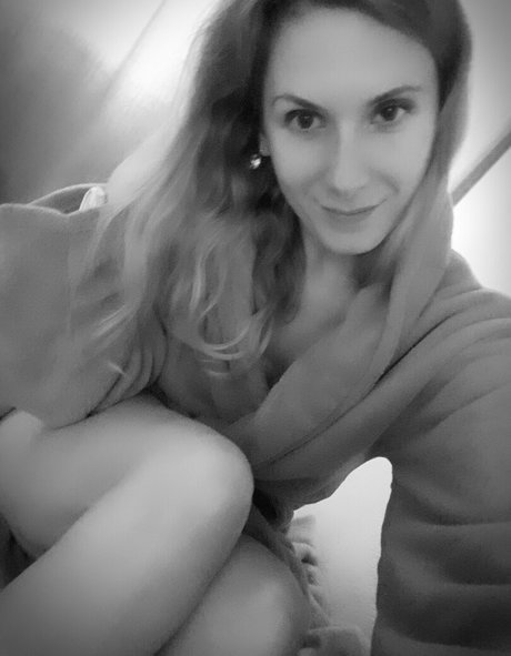 ellyedelweiss actriz caliente foto