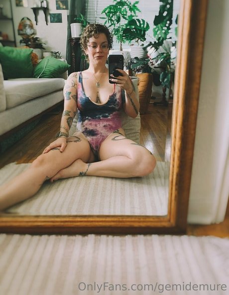 gemidemure model sex picture