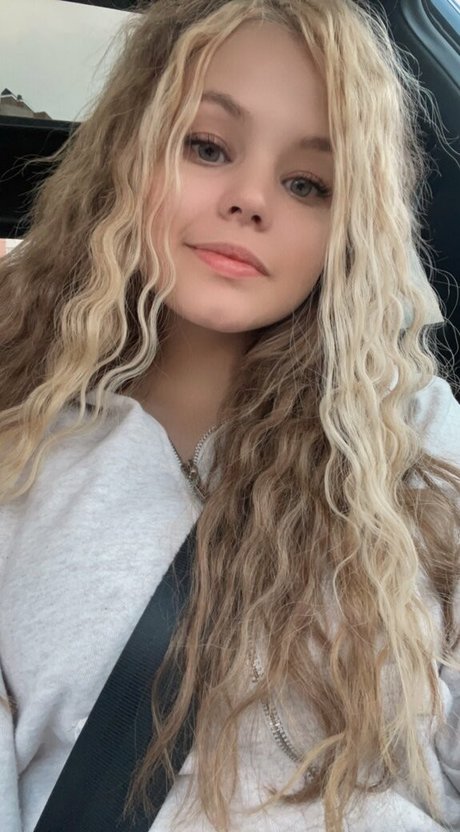 Dianaholiday actrice nue img