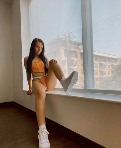 mavisjadexox sexy pornstar picture