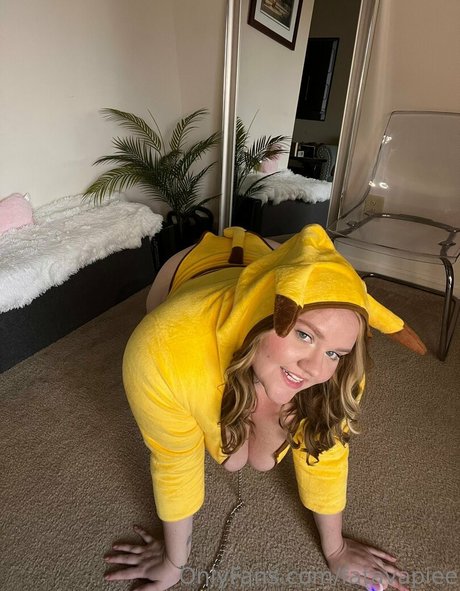 fatavapiee naked star pictures