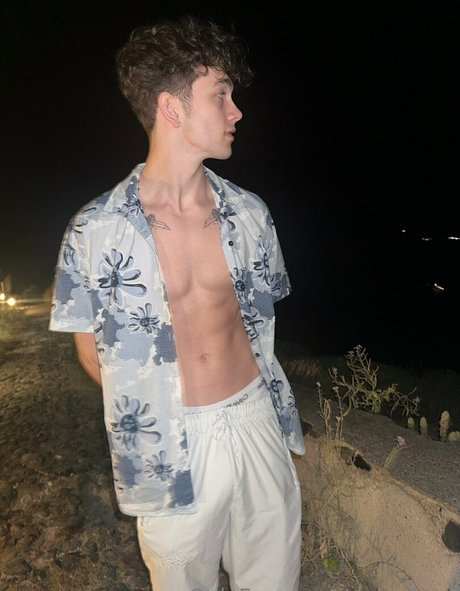 Onlyfans para adolescentes gays adulto de alta calidad imagen