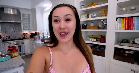 LaurDIY modelo pornografico foto