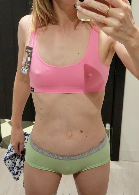 snacksixfree desnudos de modelos fotos