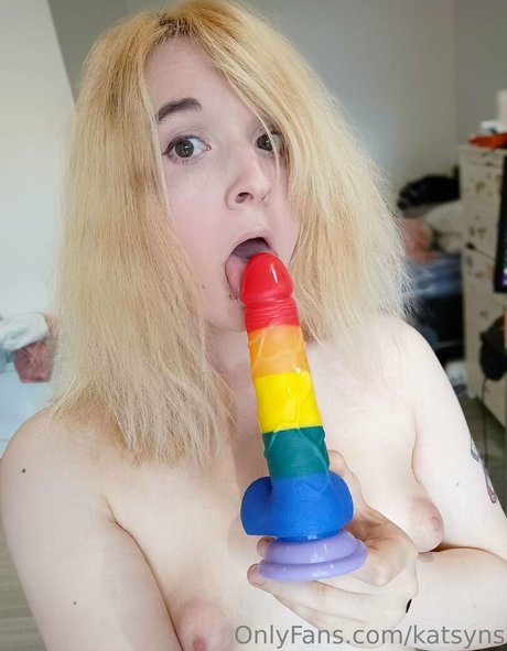 curvy amateur onlyfans pornographic picture