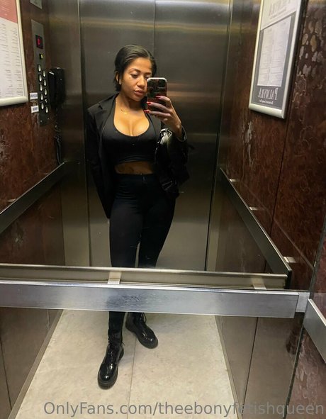 kikiluxxxe estrella pornografica foto