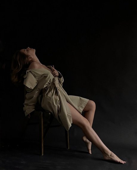 Bilochka ASMR modèle magnifique des photos