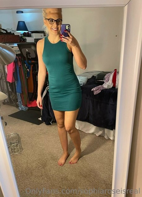 sophiaroseisreal pornstar nudes photo