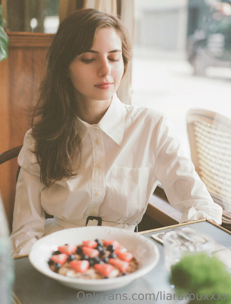 liararouxxxx actrice sexy galerie