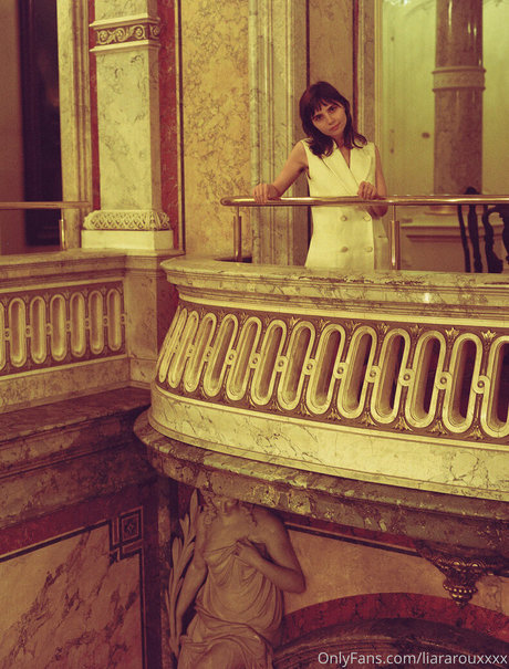 liararouxxxx art étoile galeries