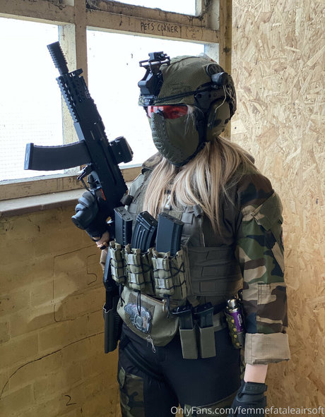 Femmefataleairsoft beautiful model pic