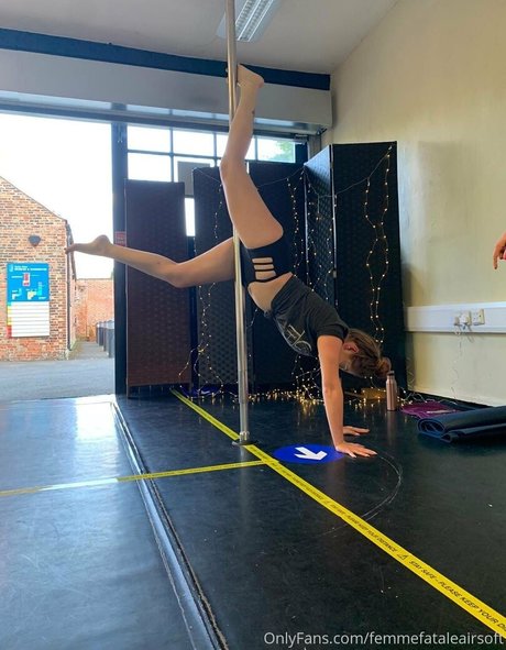 Femmefataleairsoft sexe star images