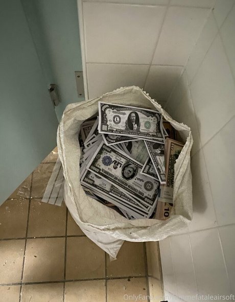 Femmefataleairsoft estrella de alta definición foto