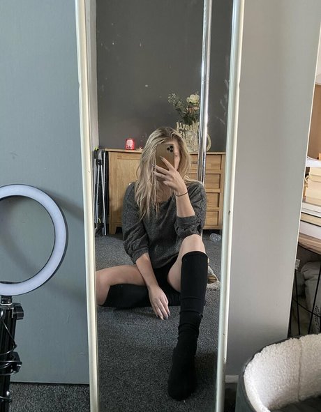 Femmefataleairsoft best model img