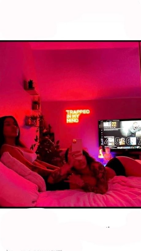 Hille xxx model galleries