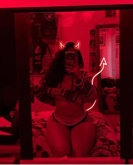 Bela Alvarado naked star galleries