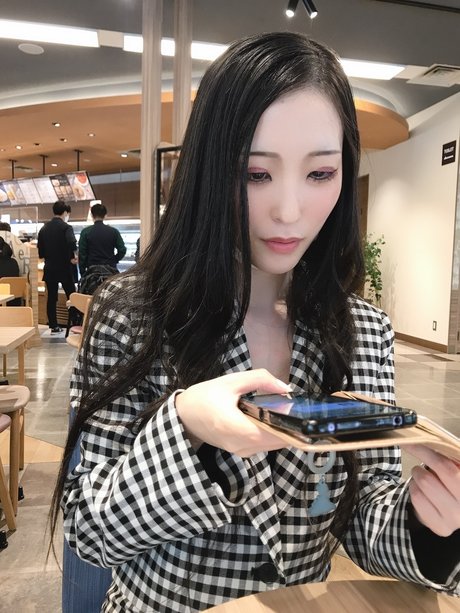 _Miki ne Miki_ pretty pornstar pics
