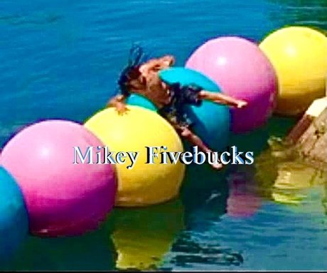Mikey5bucks xxx model img
