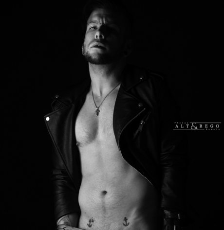 Mike Hilton model perfect pics