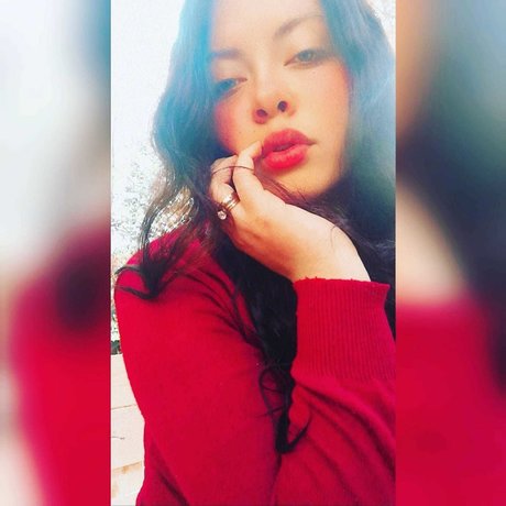 Mika Rodriguez hd actress img