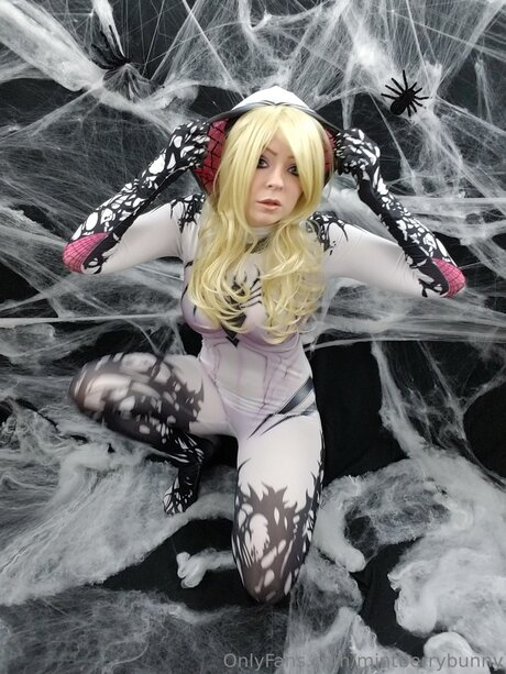 MintBerryBunny hermosa actriz imagen