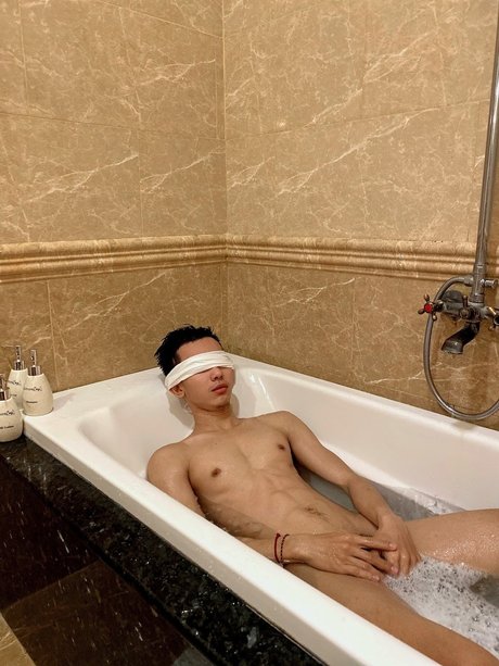 Minh beautiful model pic