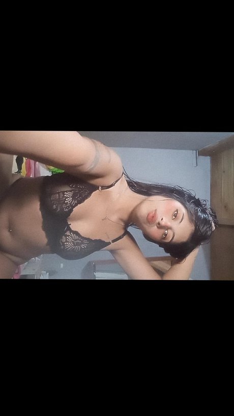 Zorrahot_ model erotic pics