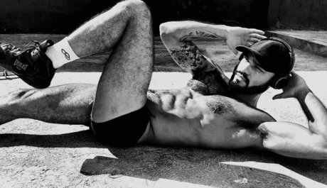 Jeff Carvalho model pornographic pic