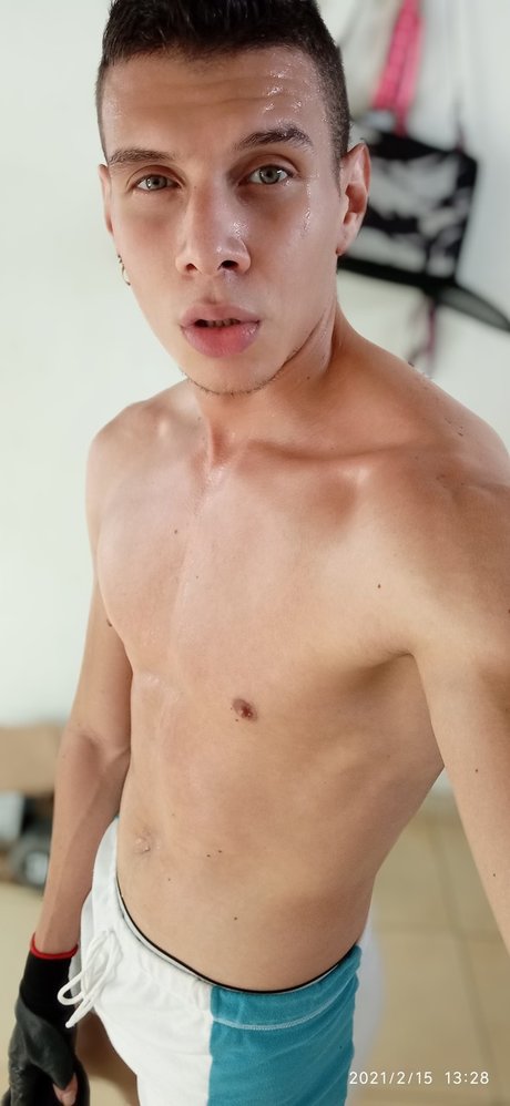 Johan Urrea naked model image