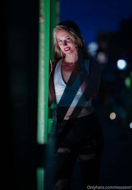 mozasmr high quality model pics