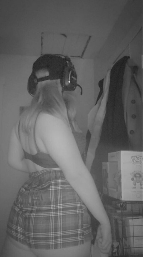 itsambeh modèle chaud photo