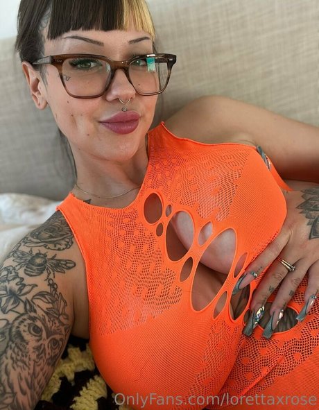 lorettaxrose sexy star picture