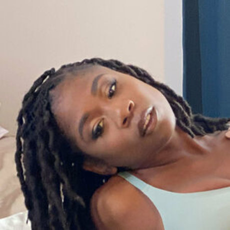 iwanthazelgrace modèle sexy collection