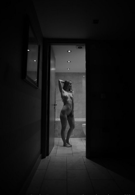 imcharlottelily model hot photo